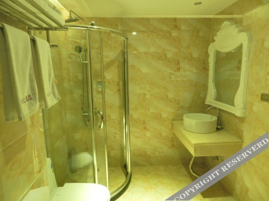 Цюйцзин: Xuanwei Shangyi Hotel