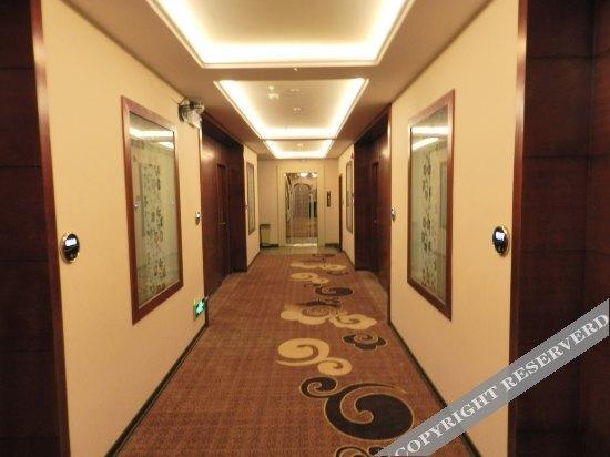 Цюйцзин: Xuanwei Shangyi Hotel