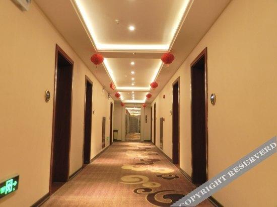 Цюйцзин: Xuanwei Shangyi Hotel
