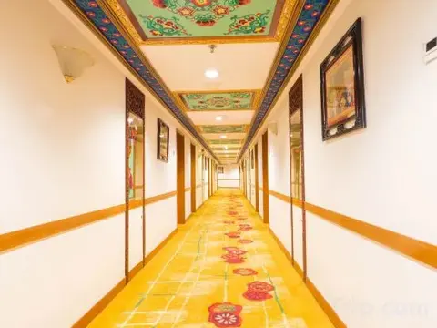 Chuxiong: Chuxiong WeishengXiongbao Hotel