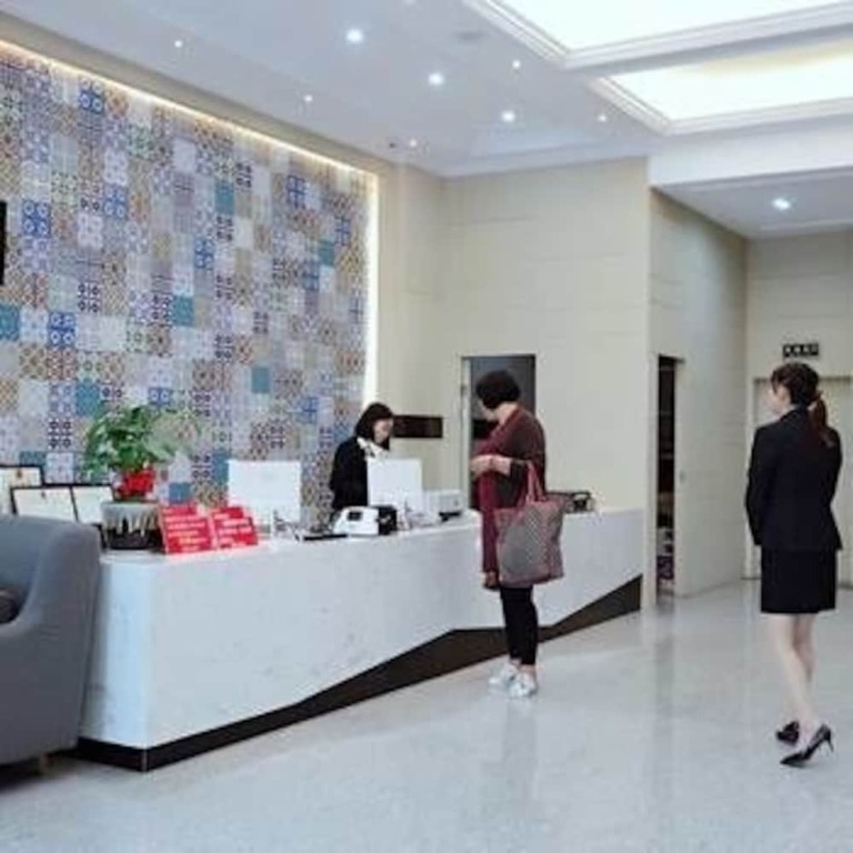 Лишуй: Xiangjiang Commerce Hotel