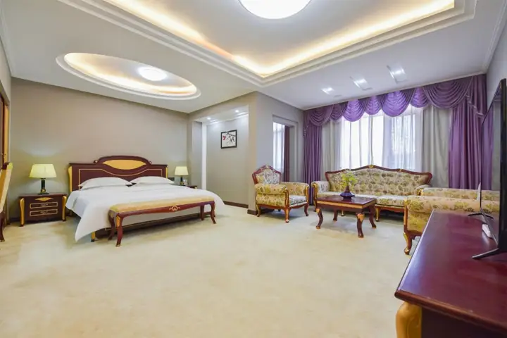 Hefeng Huarong Business Hotel — фото 6