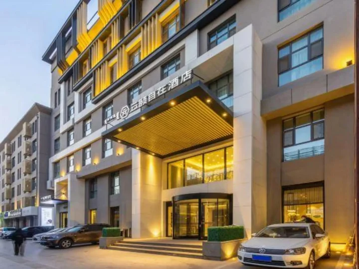 Хух-Хото: Yunyi Zizai Hotel (Hohhot Meteorological Bureau Military Area)