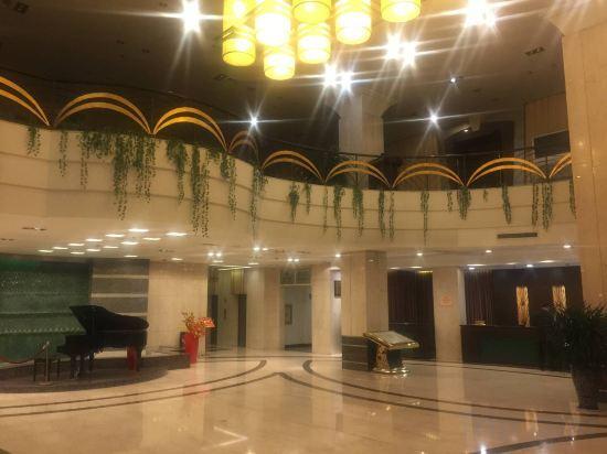 Яньчэн: Binhai Hotel
