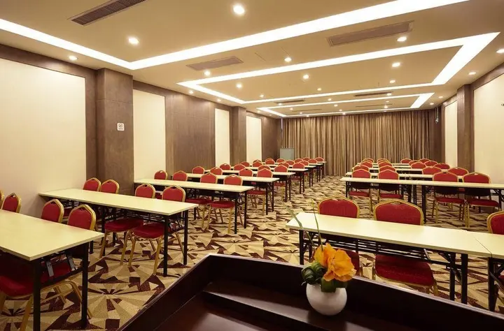 Ухань: Jinyue Tangchi Hotel Xiangxie Qintai