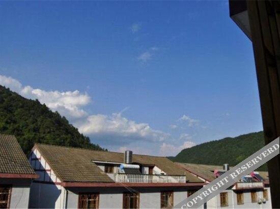Шанграо: Qing Qing njl