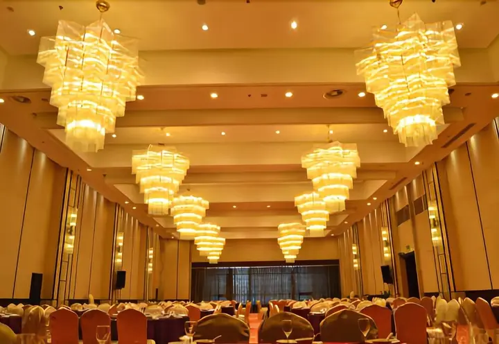Ляньюньган: Guannan Shijiyuan International Hotel