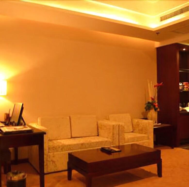 Ляньюньган: Guannan Shijiyuan International Hotel