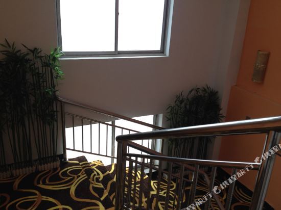 Синин: Xining Meiju Business Hotel (Civic Center)
