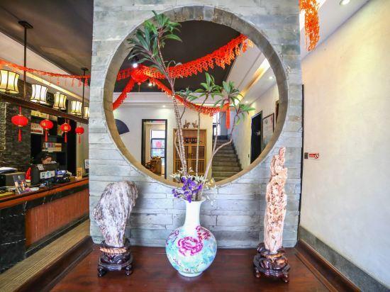 Наньнин: Nanning Huishe Inn (Guangxi Economic and Trade College Qingxiushan Branch)
