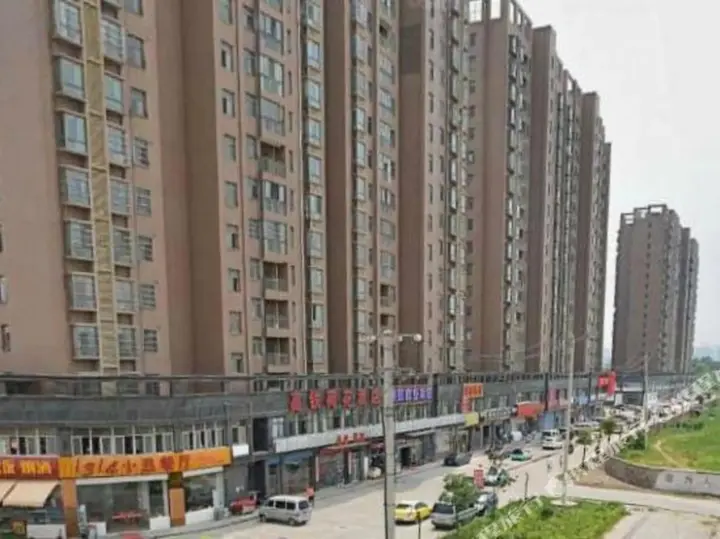 Ухань: Longyi Hotel (Wuhan Happy Valley Wuhan High-speed Railway Station)