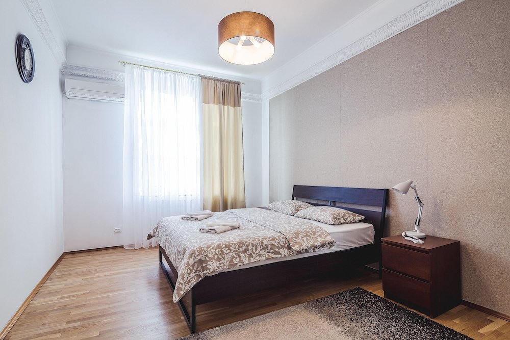 Москва: Premium Apartments Smolenskaya 6