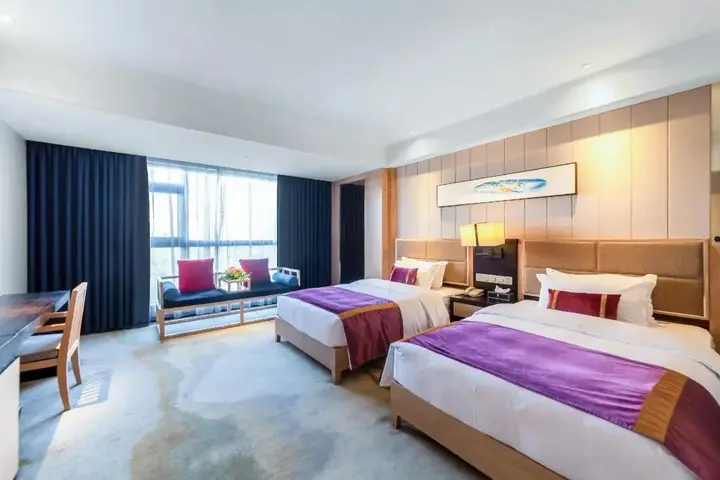Чунцин: Rezen Kingtown Hotel (Chongqing Ranjiaba)