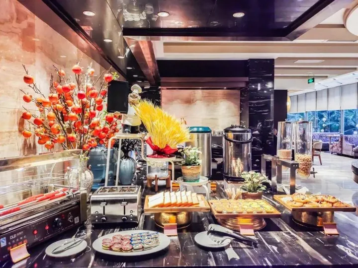 Чунцин: Rezen Kingtown Hotel (Chongqing Ranjiaba)