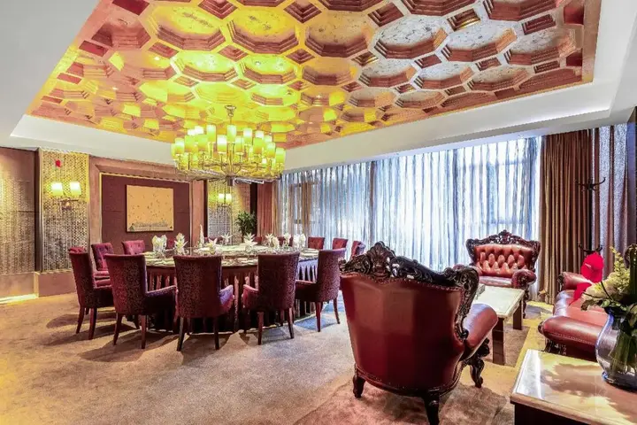 Чунцин: Rezen Kingtown Hotel (Chongqing Ranjiaba)