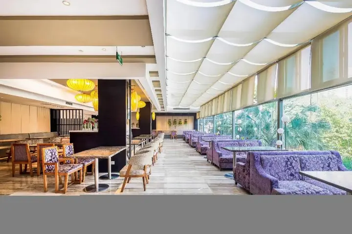 Чунцин: Rezen Kingtown Hotel (Chongqing Ranjiaba)