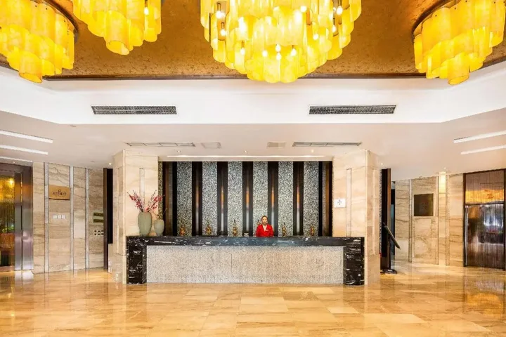 Чунцин: Rezen Kingtown Hotel (Chongqing Ranjiaba)
