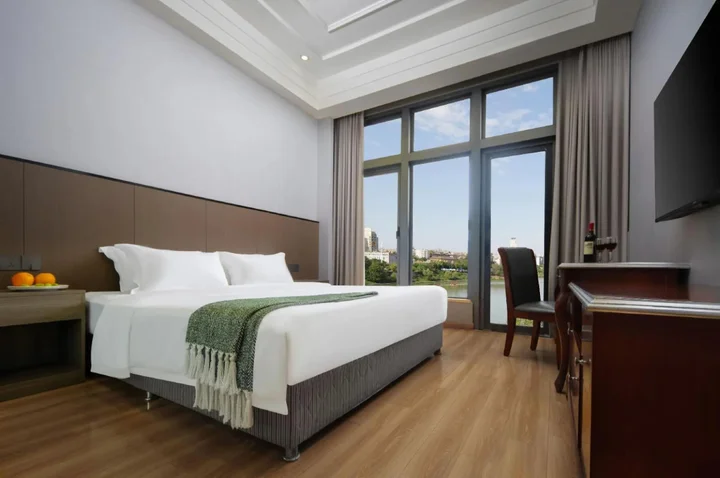 Neijiang: Neijiang Riverside Garden Hotel