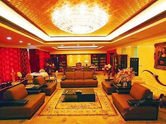 Юньчэн: Air Harbor Resort
