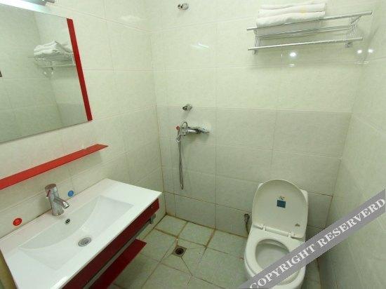 Ухань: Yiyuan 158 Hotel Guanggu Road