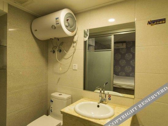 Харбин: Xinjinjue Hotel