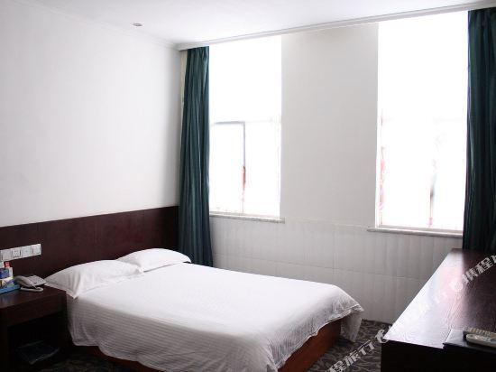 Цзинин: Jining Qinghua Hotel