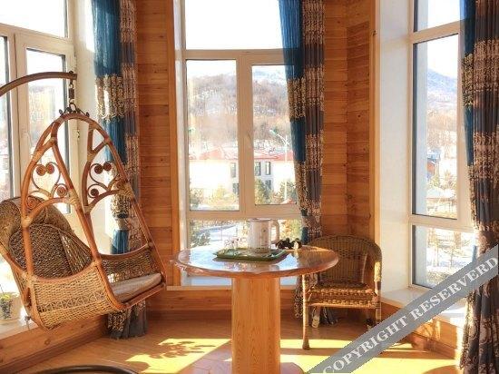 Харбин: Yabuli Mini Wooden House