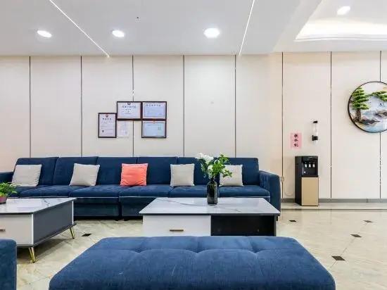 Чжоушань: Naxiang Fujian Holiday Inn (Zhujiajian branch of Oriental Garden Hotel)
