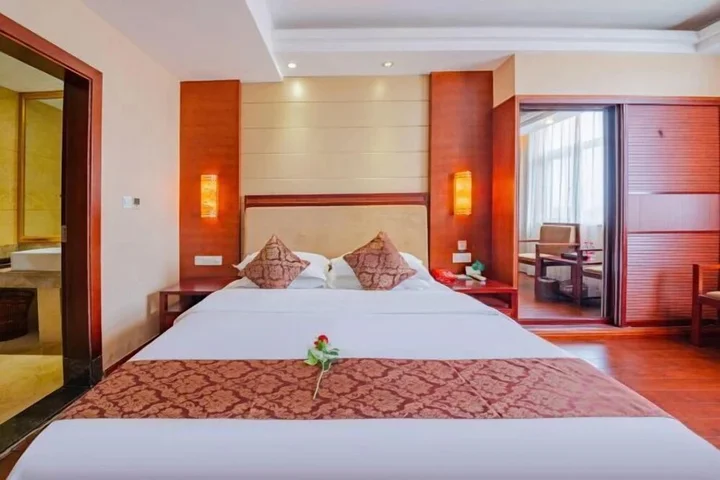 Ганьчжоу: Hualong Hotel