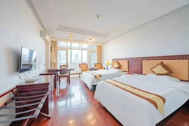Ганьчжоу: Hualong Hotel