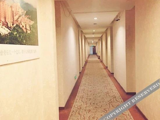 Лишуй: 青田远景商务宾馆