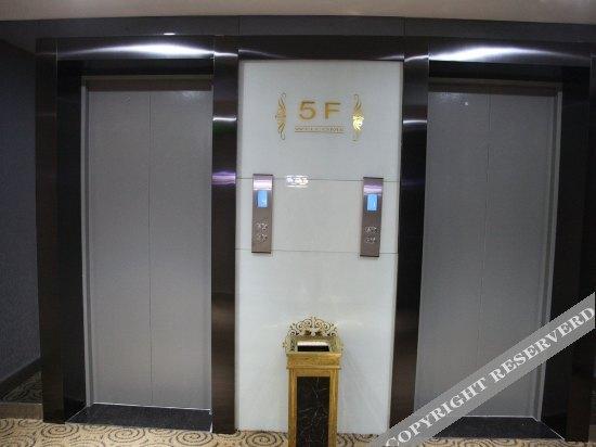 Ичан: Xinshidai Holiday Hotel