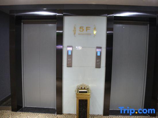 Ичан: Xinshidai Holiday Hotel