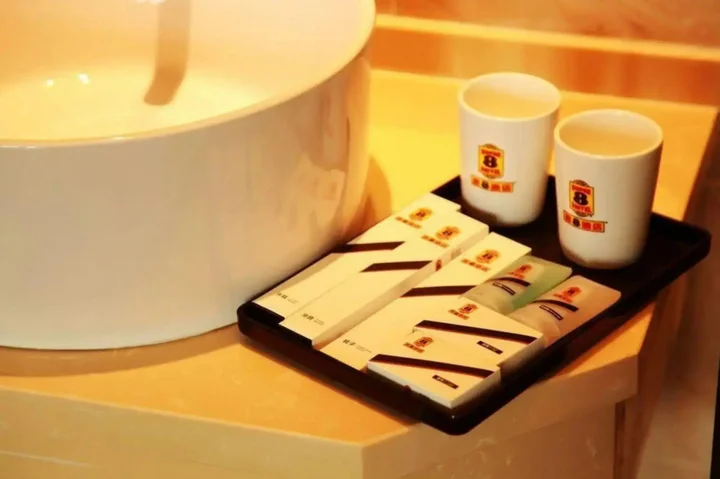 Далянь: Super 8 Hotel (Dalian Lvshunkou)