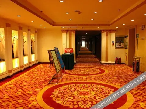 Телин: Huifeng Hotel