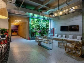 Чжэнчжоу: Jue Hotel (Greenbelt Window of Zhengzhou High-speed Railway East Station)