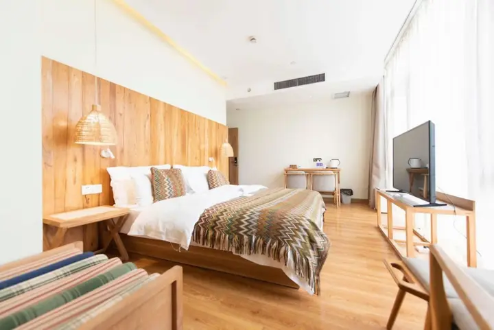 Чжэнчжоу: Jue Hotel (Greenbelt Window of Zhengzhou High-speed Railway East Station)