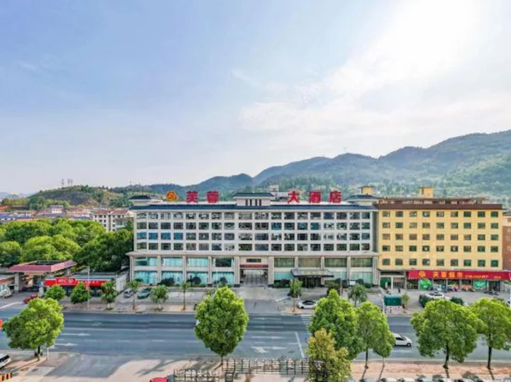 Чжанцзяцзе: Cotton Rose Hotel