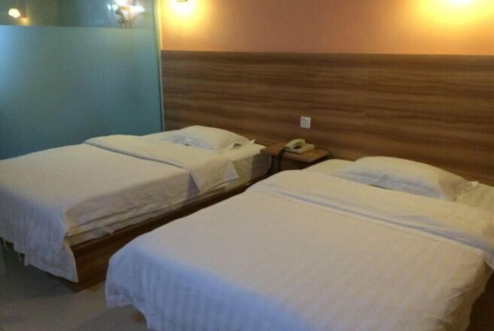 Чжуншань: Minzhong Town Mengzhidao Hotel