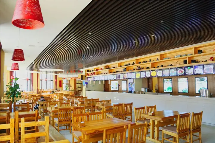 Бенкси: Huaximu Hot Spring Hotel