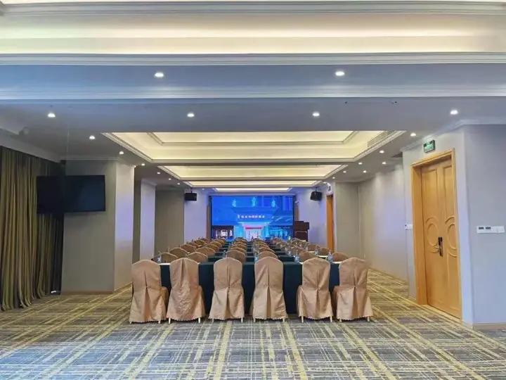 Фучжоу: Vienna International Hotel Fuzhou Cangshan Wanda