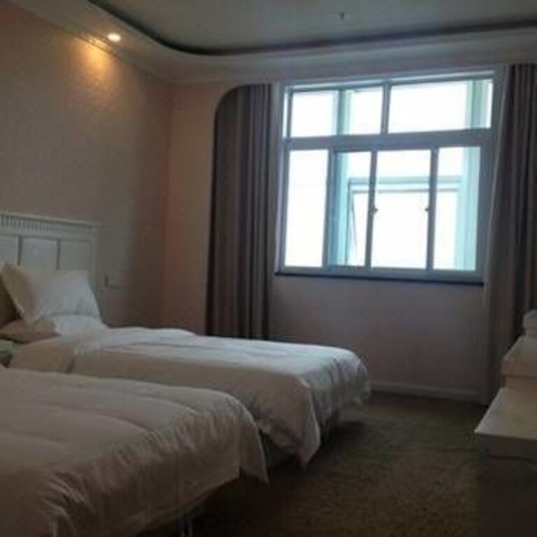 Цзинин: Jinxiu Lidu Holiday Hotel