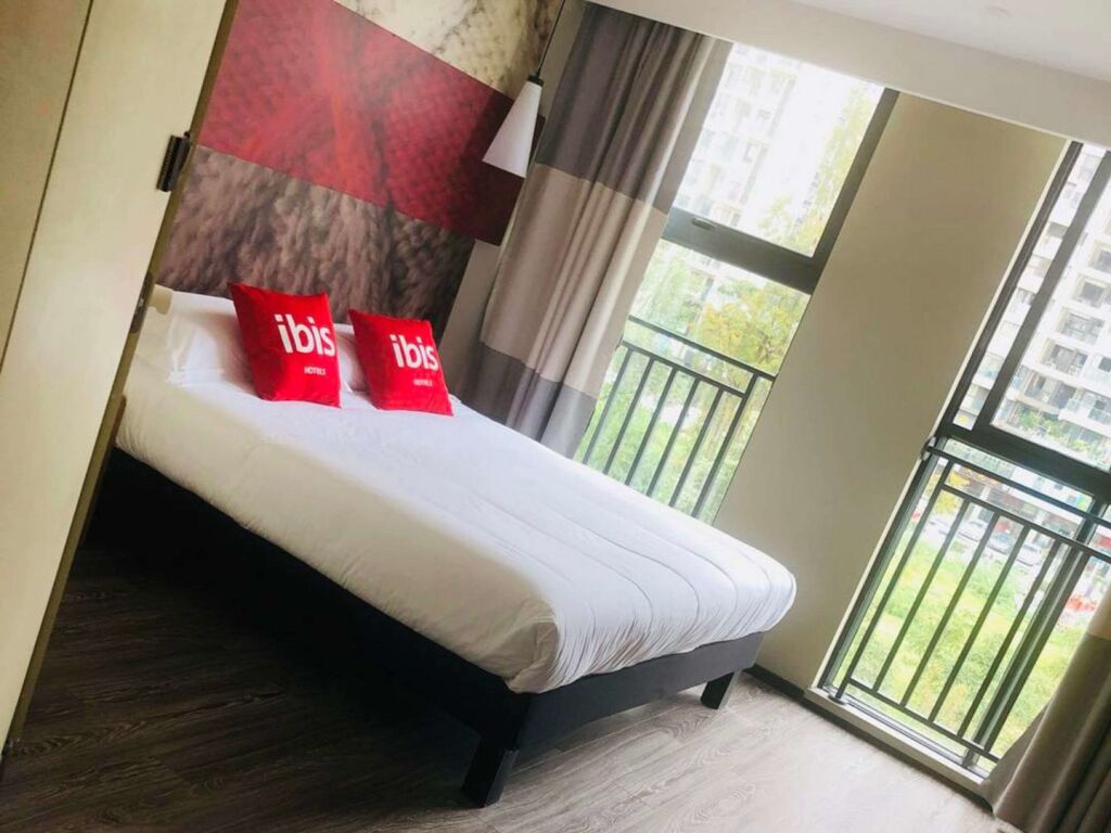 Чэнду: ibis Chengdu East Railway Station Hotel