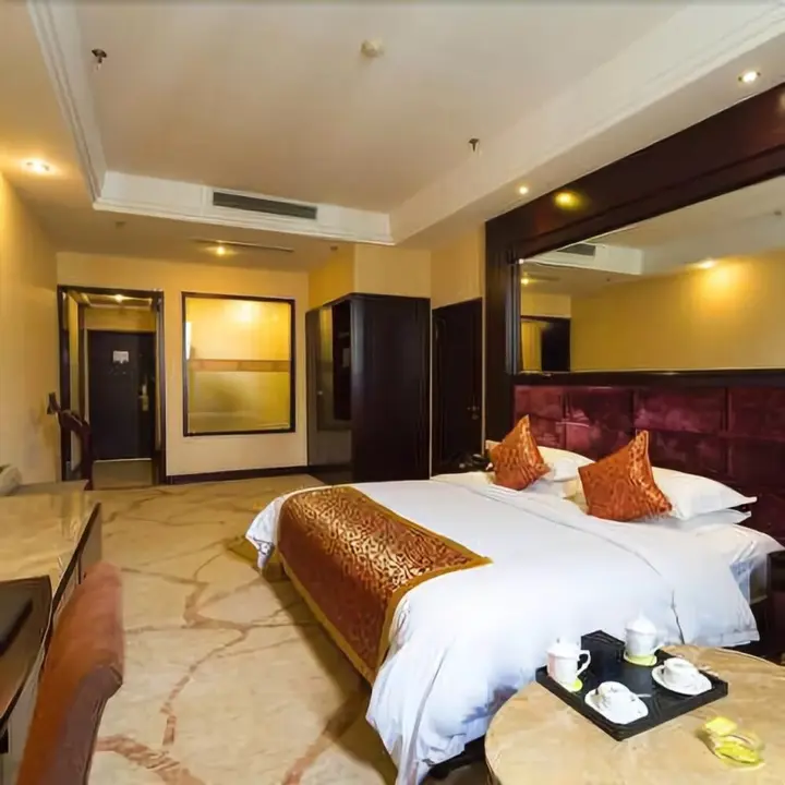 Лешан: Venie Hotel