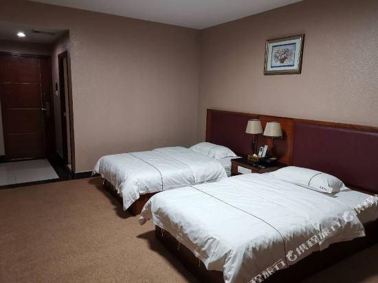 Джиангме: Kaiping River View Hotel