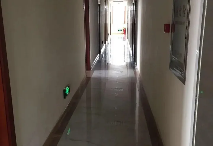 Цзиньчжун: Lingshi Jinjiang Express Hotel