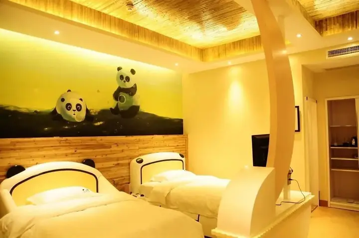 Лешан: Many Panda Inn Emeishan