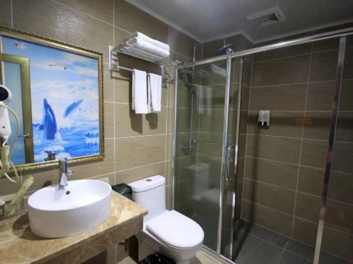 Янгиианг: Yangjiang Dongping Holiday Hotel