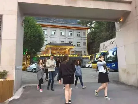 Шанграо: Jindu Nanxing Hotel (Sanqing Mountain Taoist Theme Hotel)