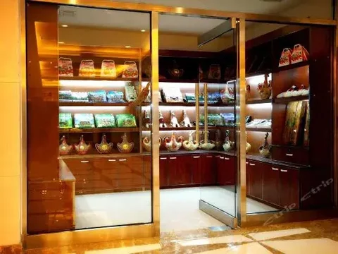 Хулун-Буир: Li Jin Hotel